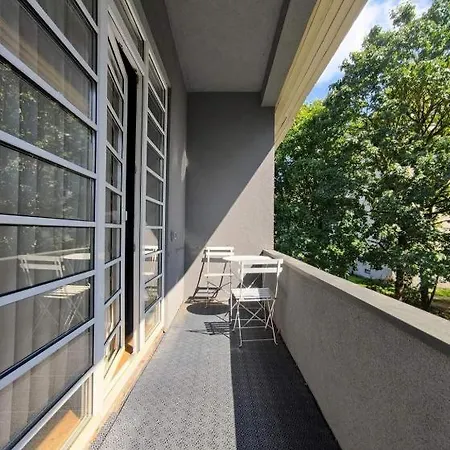 Oaks Apartment